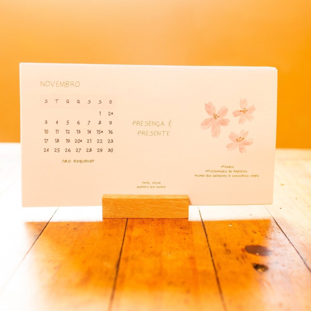 Casa Brasileira - Calendario de Mesa 2025 - Papel Solar - Papelaria