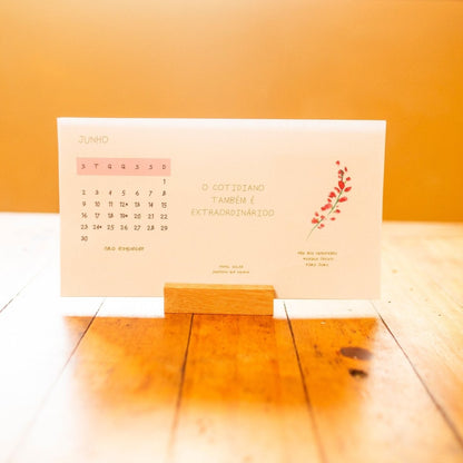 Casa Brasileira - Calendario de Mesa 2025 - Papel Solar - Papelaria